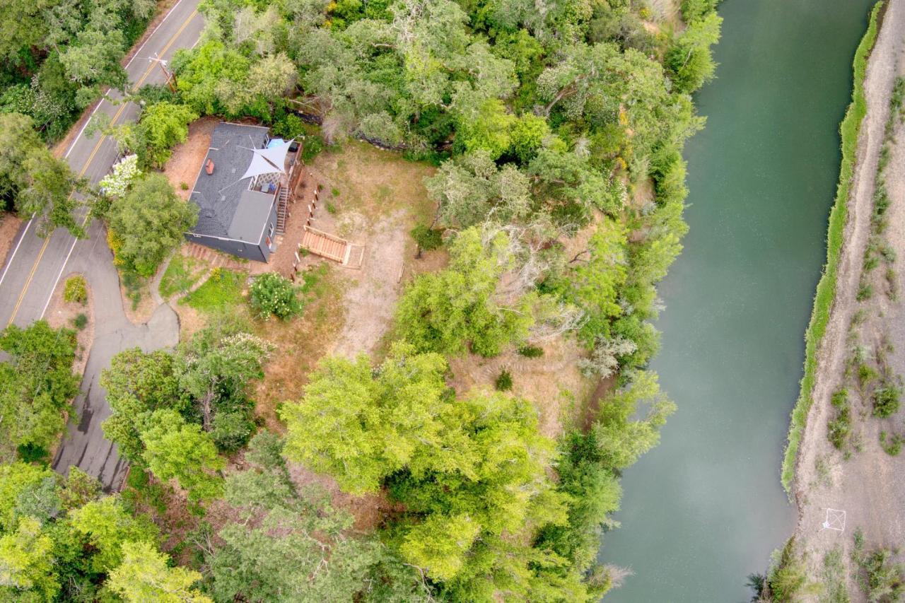 Rivers Breeze Relaxing Riverside Cabin With Private Suite Kayaks Healdsburg Exterior foto